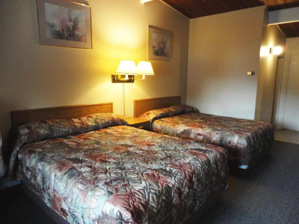 Polson Park Motel Vernon Phòng bức ảnh