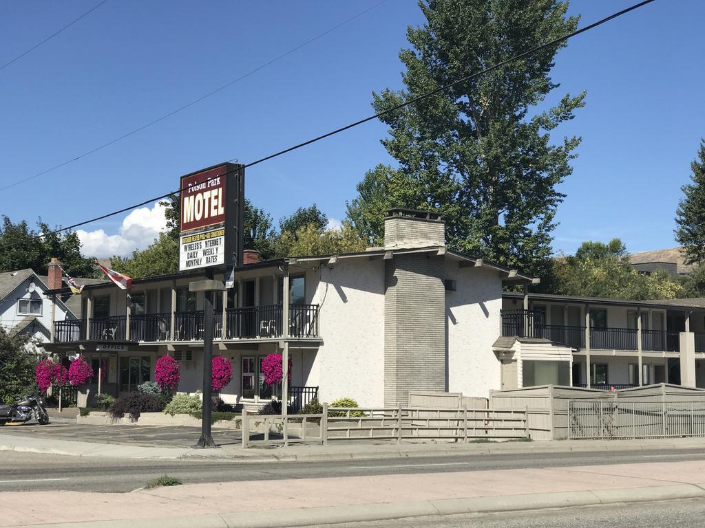 Polson Park Motel Vernon Ngoại thất bức ảnh
